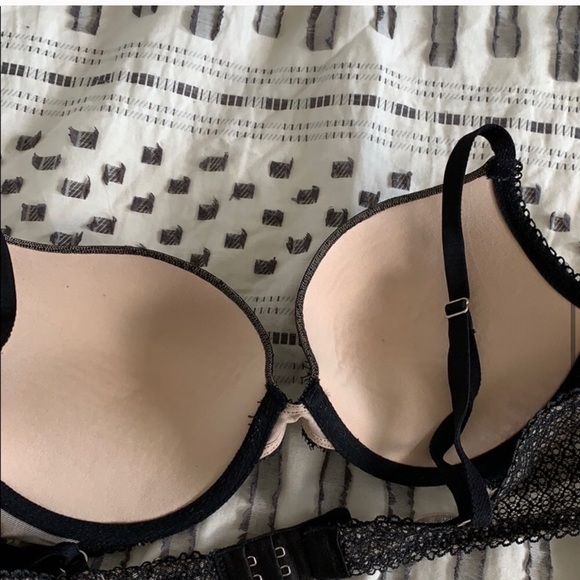 Sexy!! ❤️ Victoria’s Secret Push Up Bra! 36B EUC!! - Picture 5 of 5